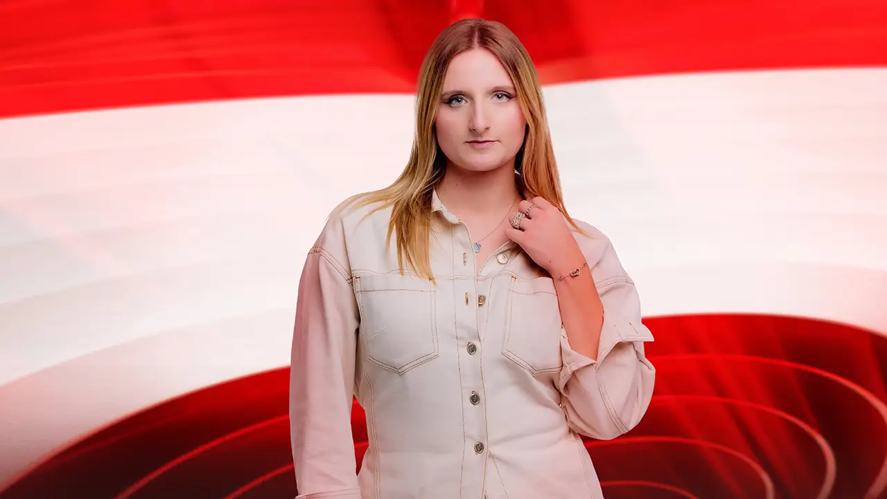 Julia Steen, 23 Jahre, Kärnten